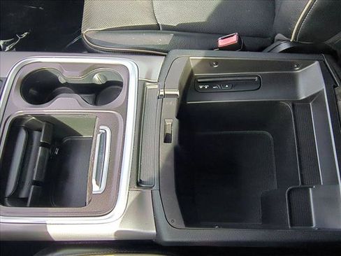 Used 2018 RAM 3500 Laramie Longhorn image 15