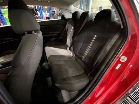 Used 2021 Hyundai Elantra SEL image 21