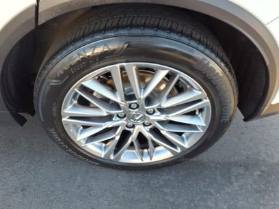 Used 2023 Acura MDX SH-AWD w/ Advance Package