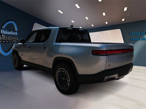 Used 2025 Rivian R1T Adventure image 6