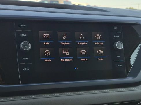Used 2024 Volkswagen Taos SE FWD image 22