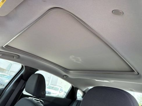 Used 2023 Chevrolet Malibu LT FWD image 16