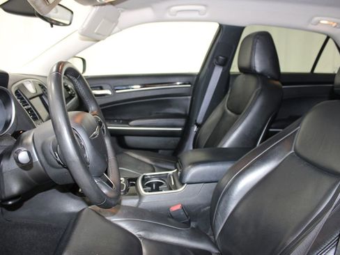 Used 2023 Chrysler 300 Touring AWD/4WD image 14