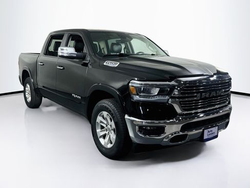 Used 2022 RAM 1500 Laramie AWD/4WD image 3