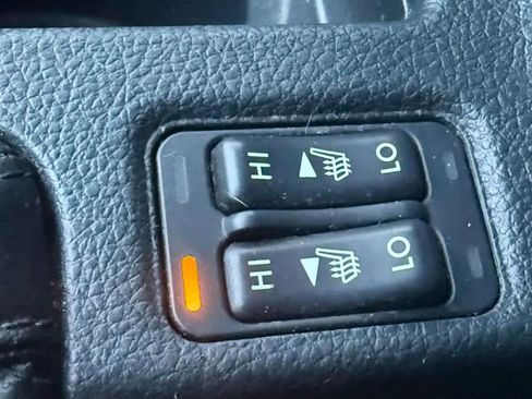 Used 2015 Subaru Crosstrek 2.0i Premium image 18