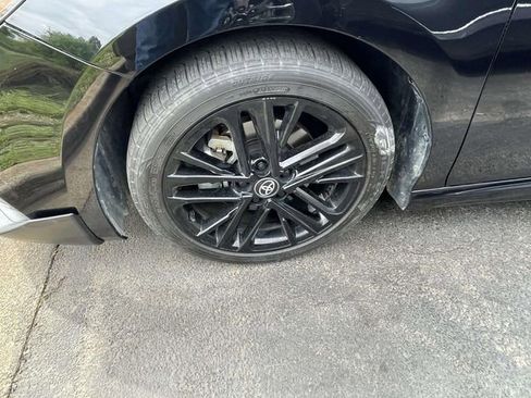 Used 2025 Toyota Camry SE image 5