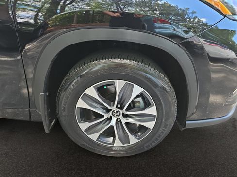 Used 2026 Toyota Highlander XLE AWD/4WD image 41