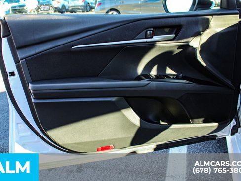 Used 2025 Toyota Camry LE image 35