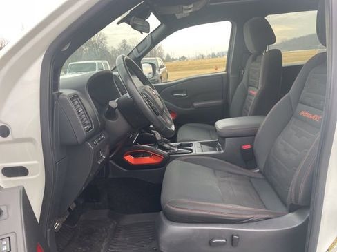 Used 2022 Nissan Frontier PRO-4X AWD/4WD image 8