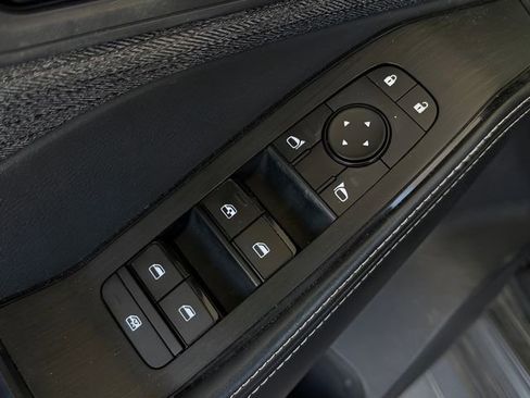 Used 2021 Nissan Rogue S FWD image 14