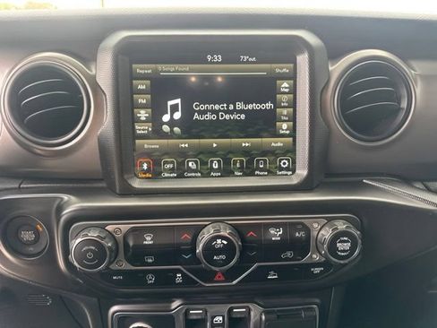 Used 2022 Jeep Gladiator Sport AWD/4WD image 23