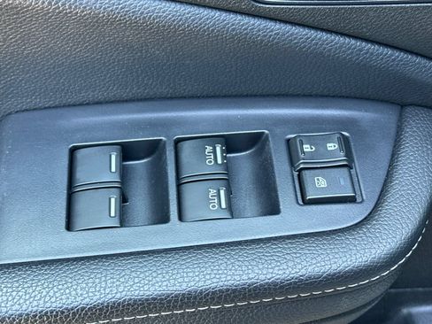 Used 2025 Honda Ridgeline Sport image 14