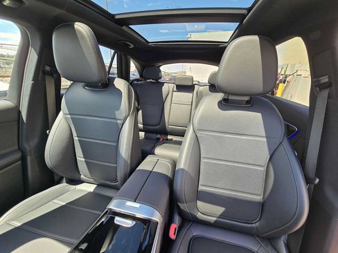Used 2026 Mercedes-Benz GLC 300 4MATIC image 22