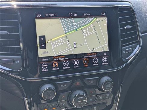 Used 2020 Jeep Grand Cherokee Altitude RWD image 13