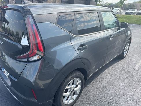 Used 2023 Kia Soul LX w/ LX Technology Package image 5
