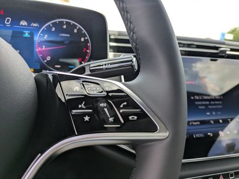 New 2026 Mercedes-Benz E 350 4MATIC Sedan image 28