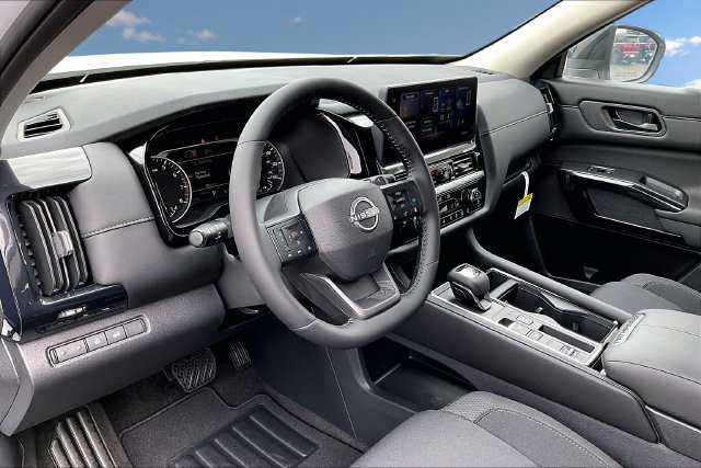 New 2026 Nissan Pathfinder SV w/ Cargo Package FWD image 7