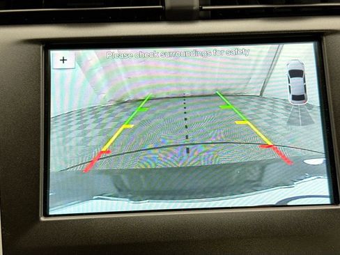 Used 2018 Ford Fusion SE w/ Fusion SE Technology Package image 14