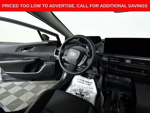 New 2026 Toyota Prius Plug-In Hybrid FWD image 19