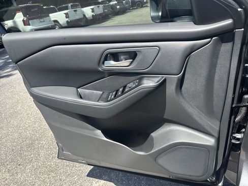 New 2026 Nissan Rogue SV AWD/4WD image 25