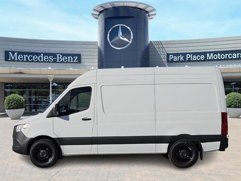 New 2026 Mercedes-Benz Sprinter 2500 image 3