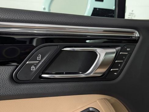 New 2026 Porsche Macan image 26