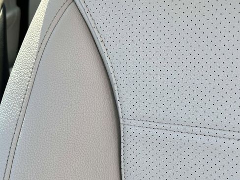 Used 2022 Mercedes-Benz C 300 Sedan image 18