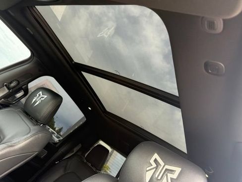 Used 2023 RAM 1500 Big Horn AWD/4WD image 3