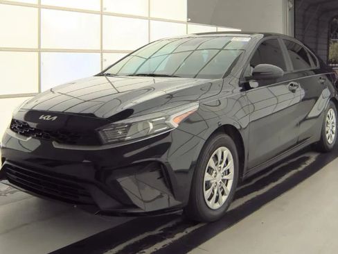 Used 2024 Kia Forte LX FWD image 1