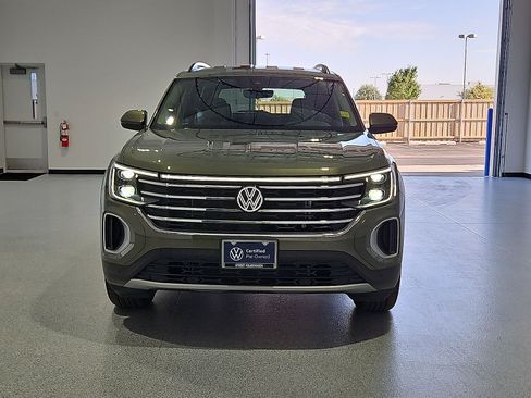 Used 2026 Volkswagen Atlas SE FWD image 3