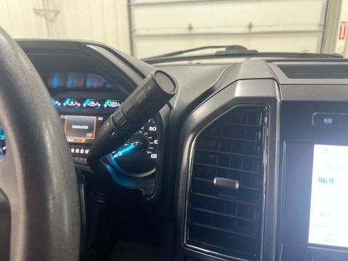 Used 2020 Ford F350 XLT w/ XLT Premium Package AWD/4WD image 17