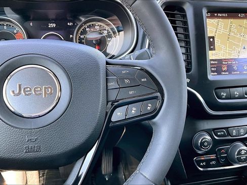 Used 2023 Jeep Cherokee Altitude Lux AWD/4WD image 25