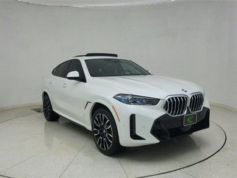 Used 2024 BMW X6 xDrive40i w/ Premium Package image 70