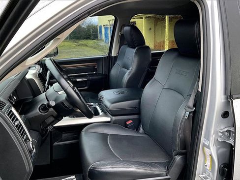 Used 2016 RAM 2500 Laramie w/ Convenience Group image 9