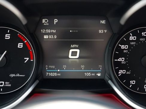 Used 2019 Alfa Romeo Stelvio Ti AWD/4WD image 45