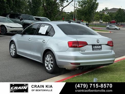 Used 2015 Volkswagen Jetta SE FWD image 5