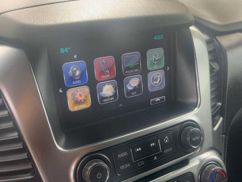 Used 2020 Chevrolet Suburban LT RWD image 18