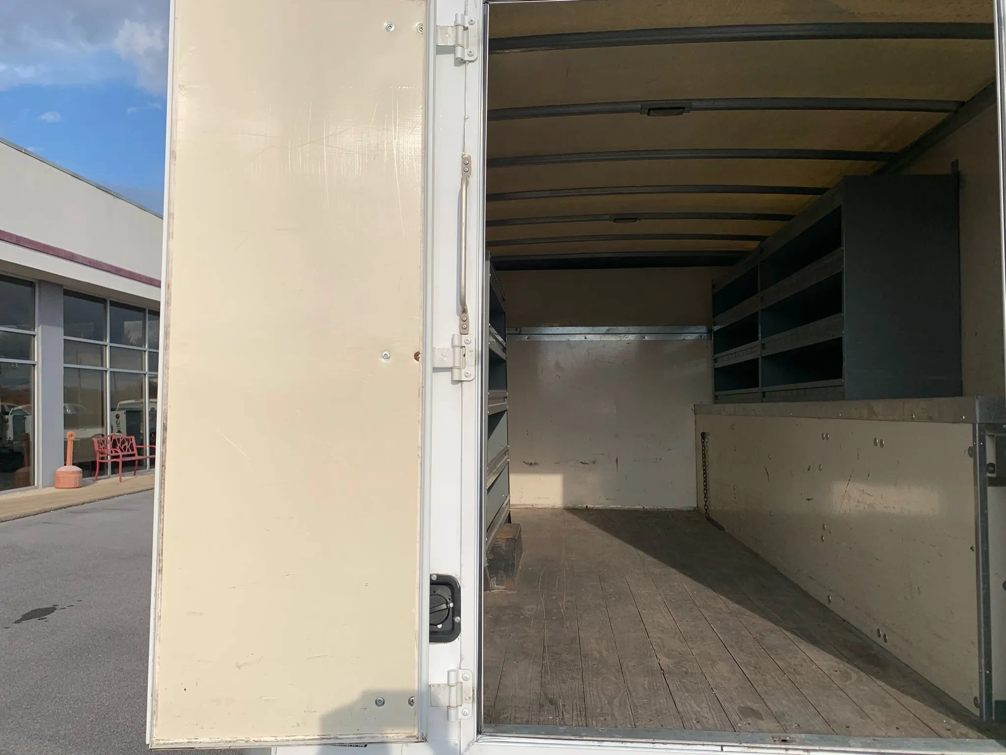 Used 2013 Ford E-450 and Econoline 450 Super Duty w/ PWR Locks & Windows Group RWD image 28