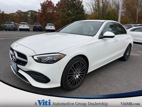 Used 2025 Mercedes-Benz C 300 4MATIC Sedan image 4