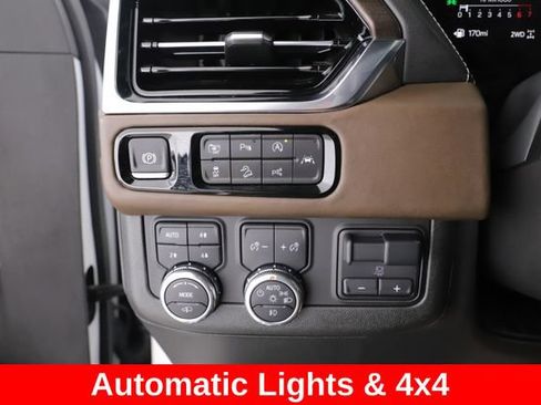 Used 2025 GMC Yukon Denali Ultimate w/ LPO, Floor Liner Package AWD/4WD image 22