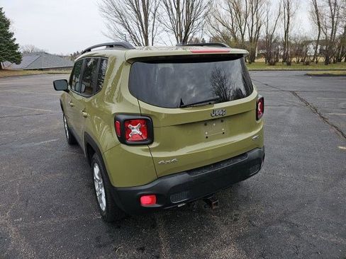 Used 2015 Jeep Renegade Latitude w/ Cold Weather Group II image 3