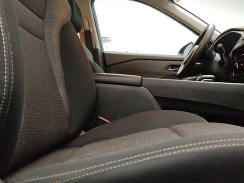 Used 2021 Nissan Rogue S FWD image 21