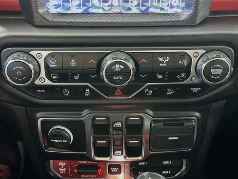 Used 2020 Jeep Wrangler Unlimited Rubicon AWD/4WD image 18