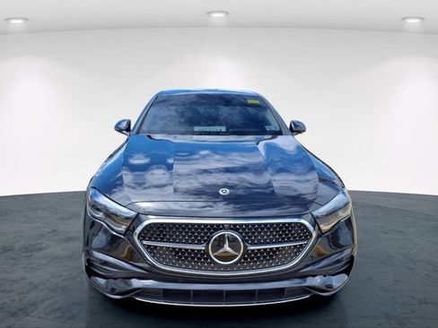 Used 2025 Mercedes-Benz E 450 4MATIC Sedan image 4