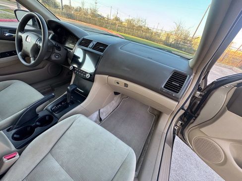 Used 2006 Honda Accord LX image 12