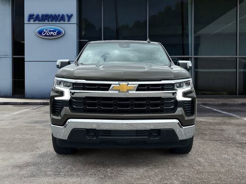 Used 2024 Chevrolet Silverado 1500 LT AWD/4WD image 3