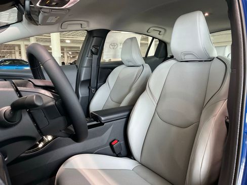 New 2026 Toyota Prius XLE FWD image 15