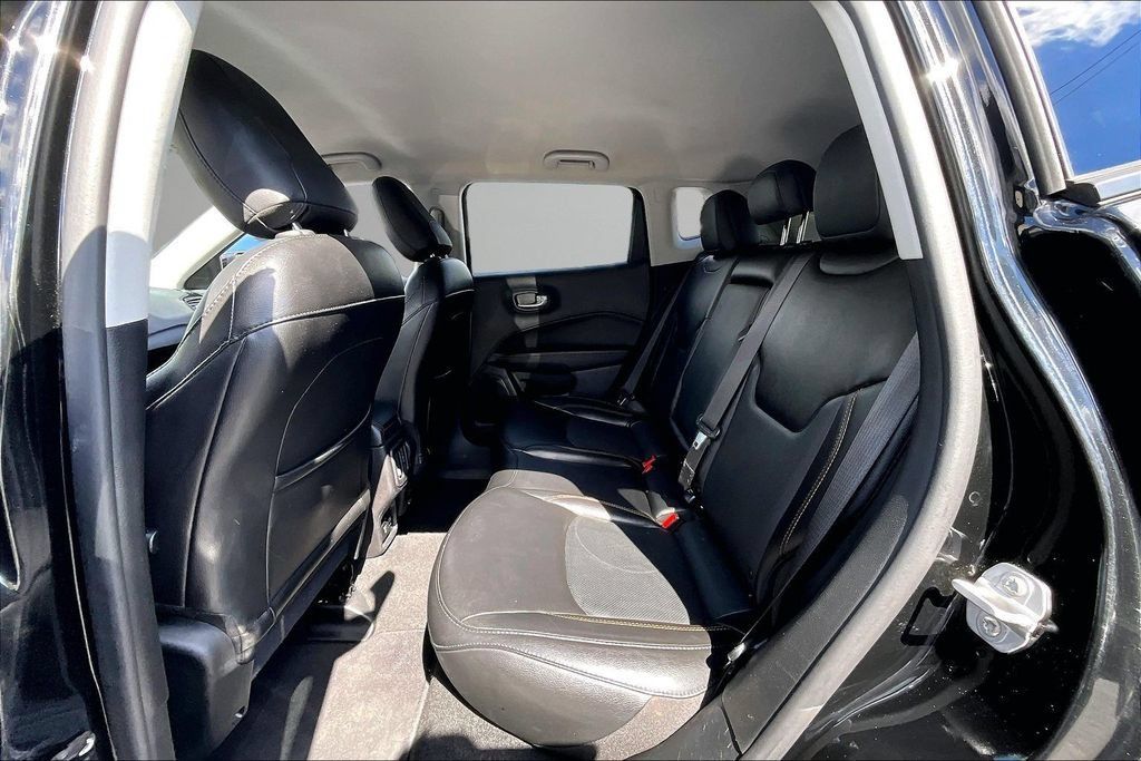 Used 2020 Jeep Compass Limited AWD/4WD image 23