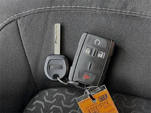 Used 2022 GMC Canyon Elevation w/ Trailering Package image 12