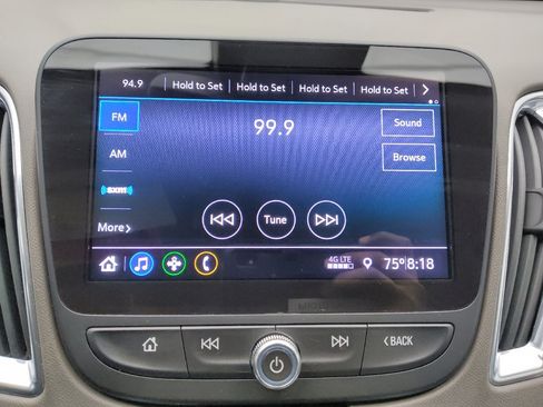 Used 2020 Chevrolet Malibu LT FWD image 25